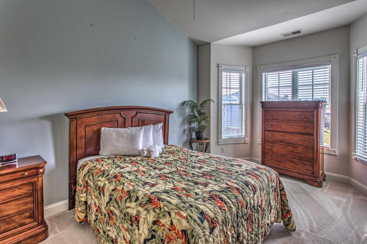 With Pool Access Less Than 2 Mi To And Golf *